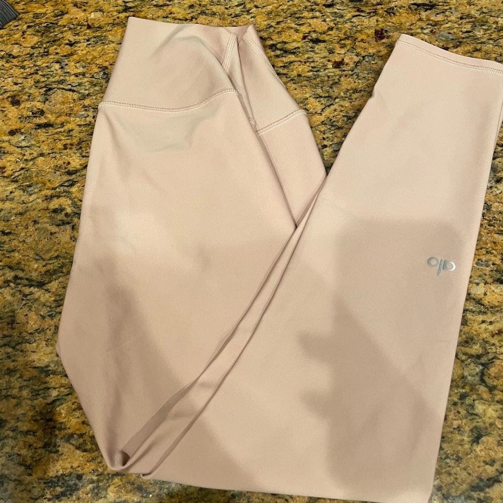 Alo size medium leggings